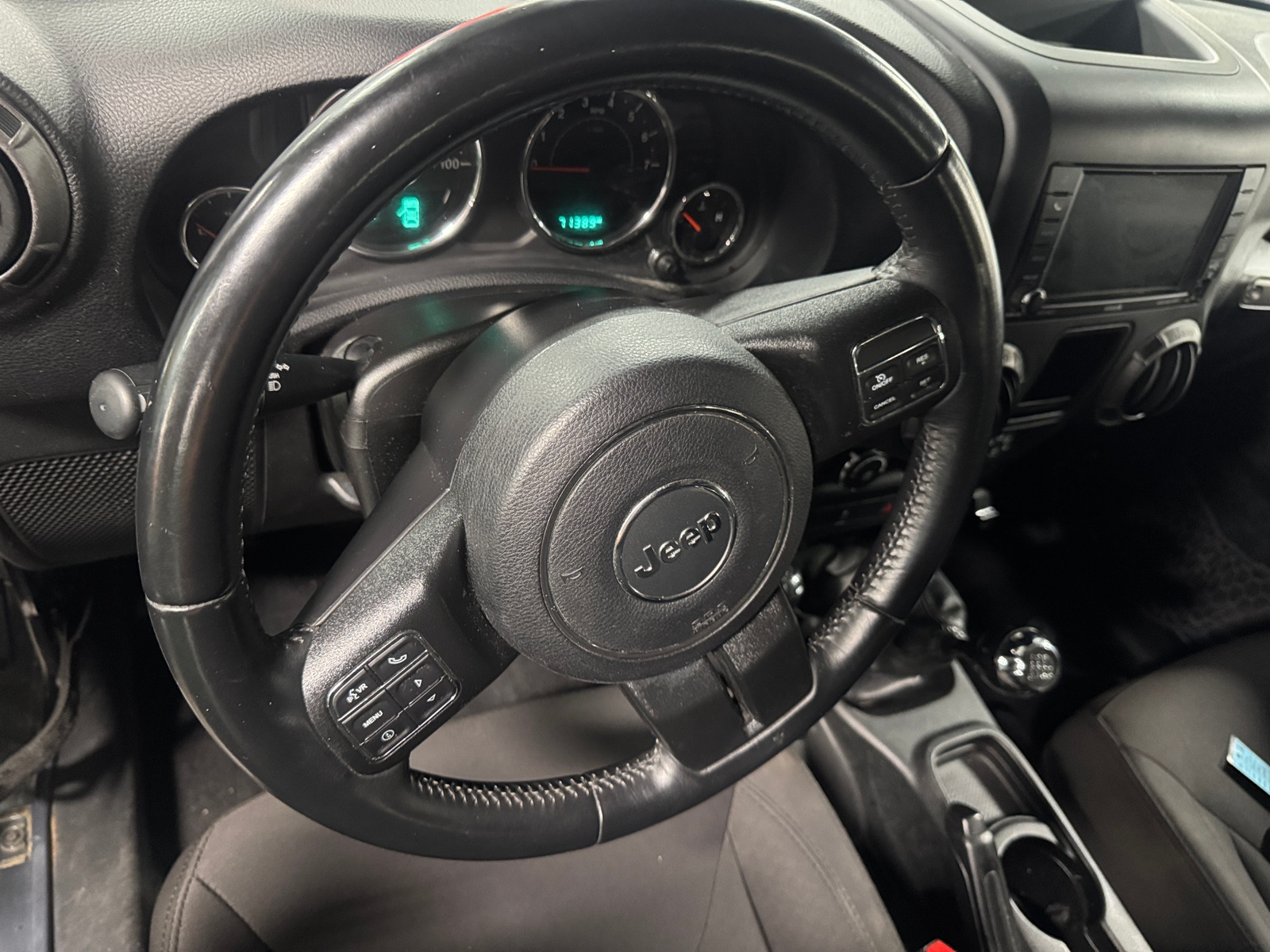Thumbnail: 2017 Jeep Wrangler - 5
