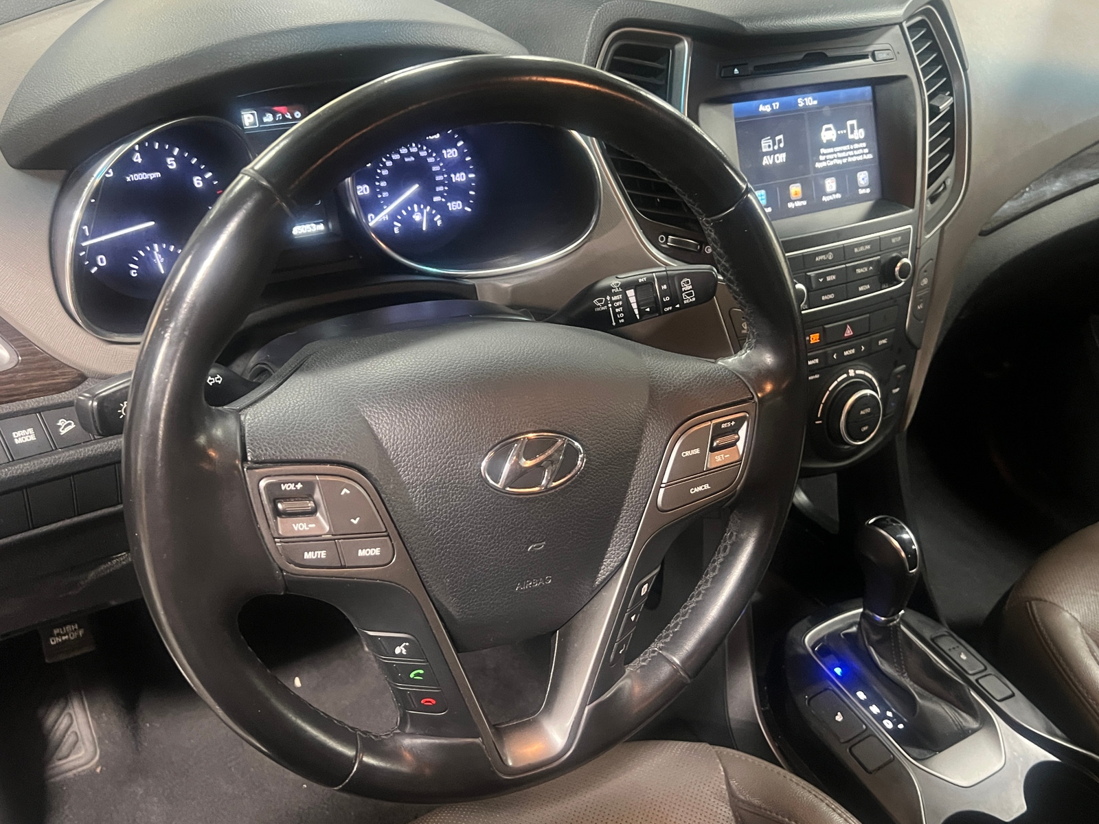 Thumbnail: 2017 Hyundai Santa Fe - 4