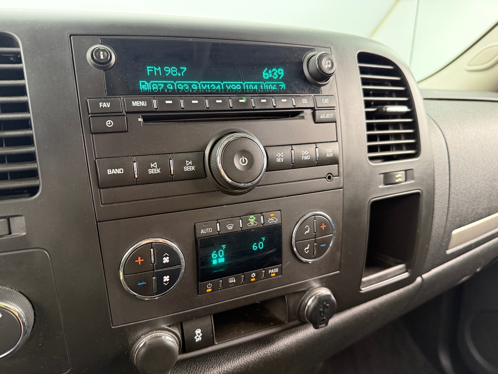 Thumbnail: 2014 Chevrolet Silverado 2500 - 4