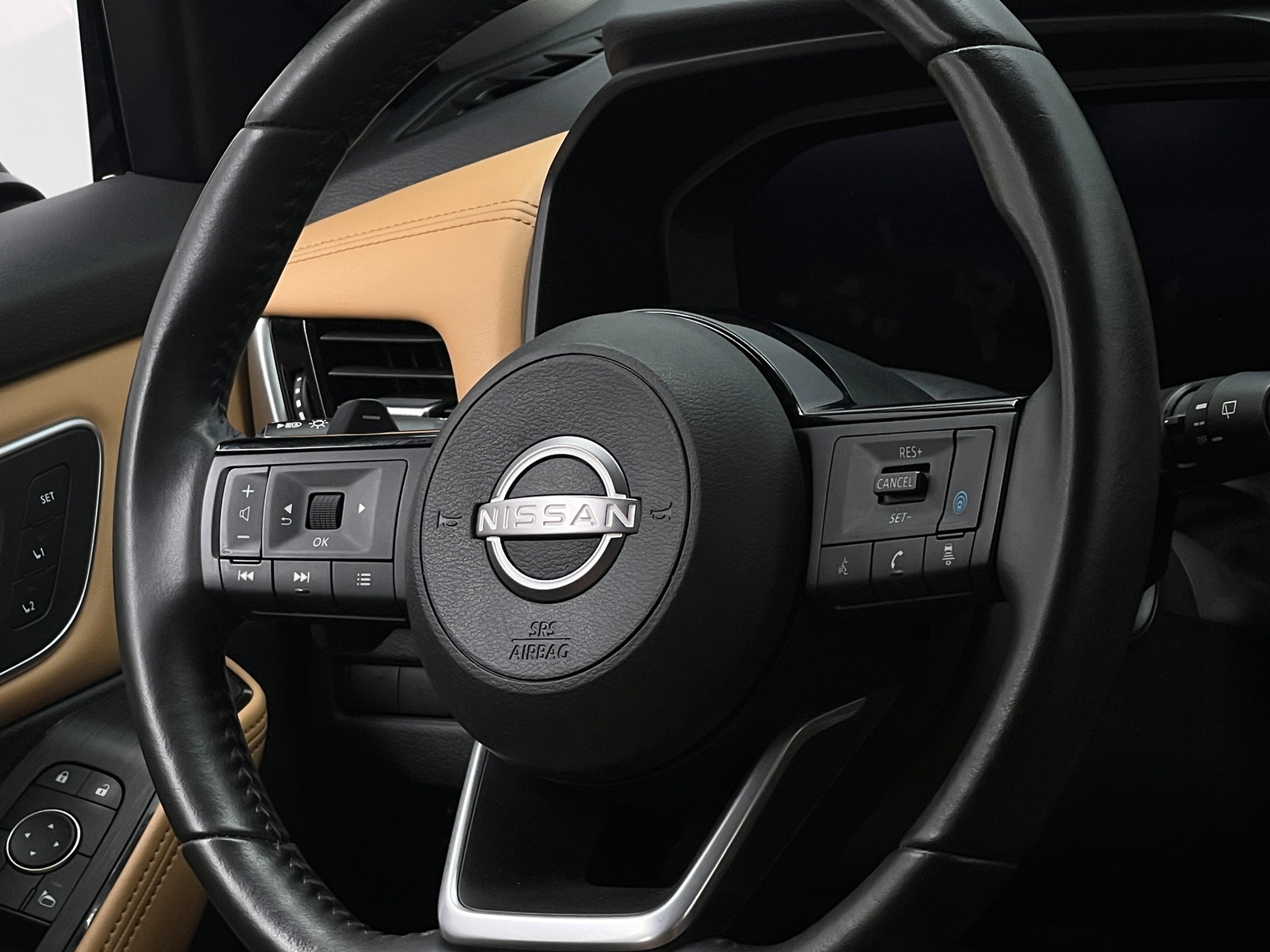 Thumbnail: 2023 Nissan Rogue - 4