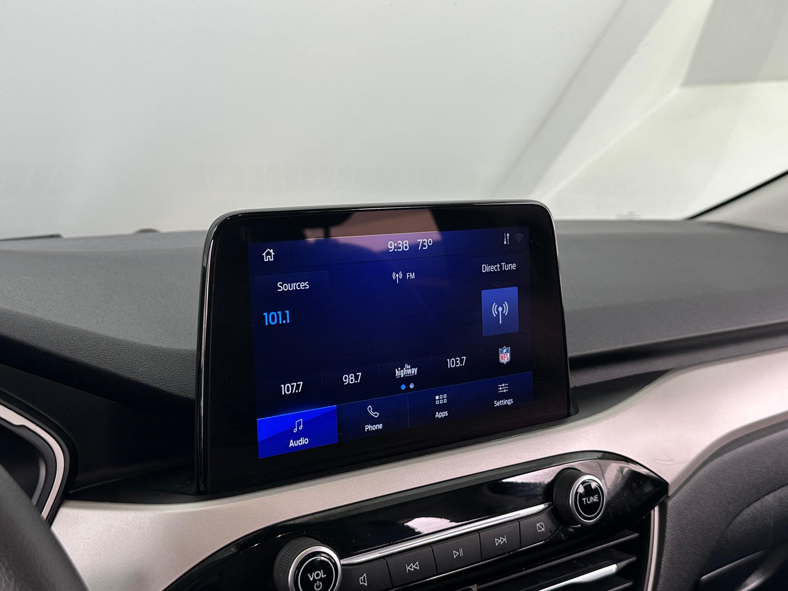 Thumbnail: 2021 Ford Escape - 4
