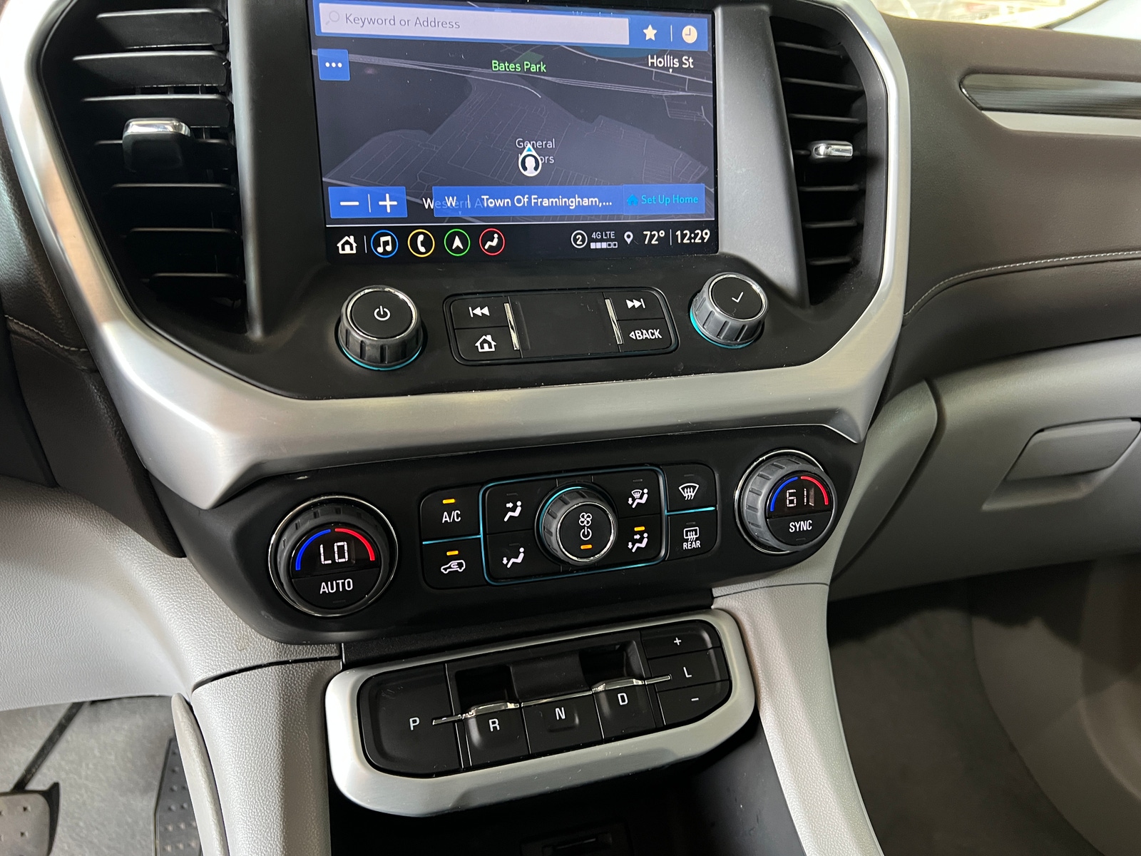 Thumbnail: 2022 GMC Acadia - 3