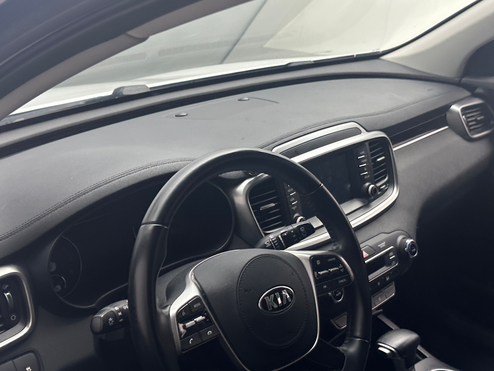Thumbnail: 2020 Kia Sorento - 3