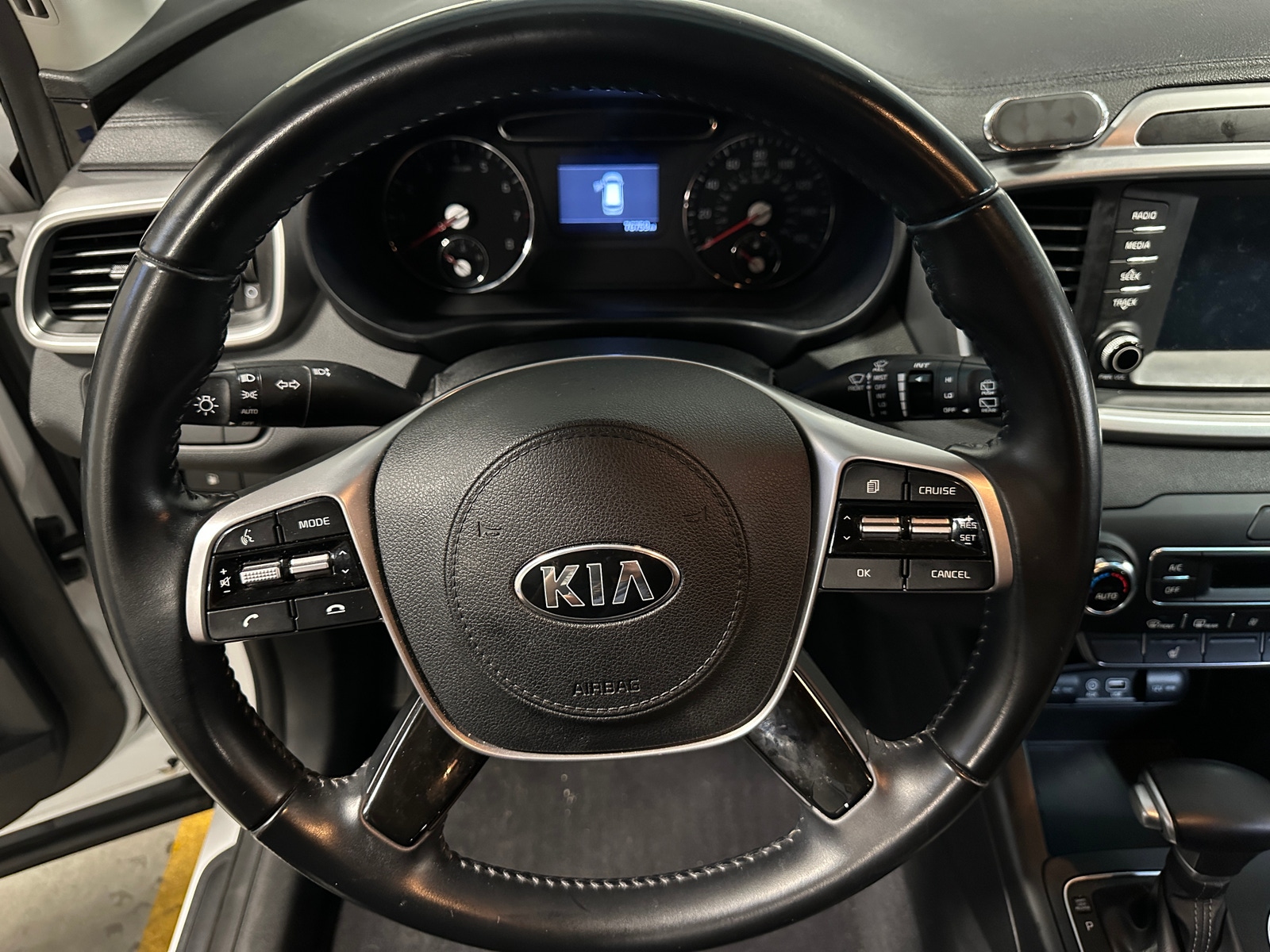 Thumbnail: 2020 Kia Sorento - 5
