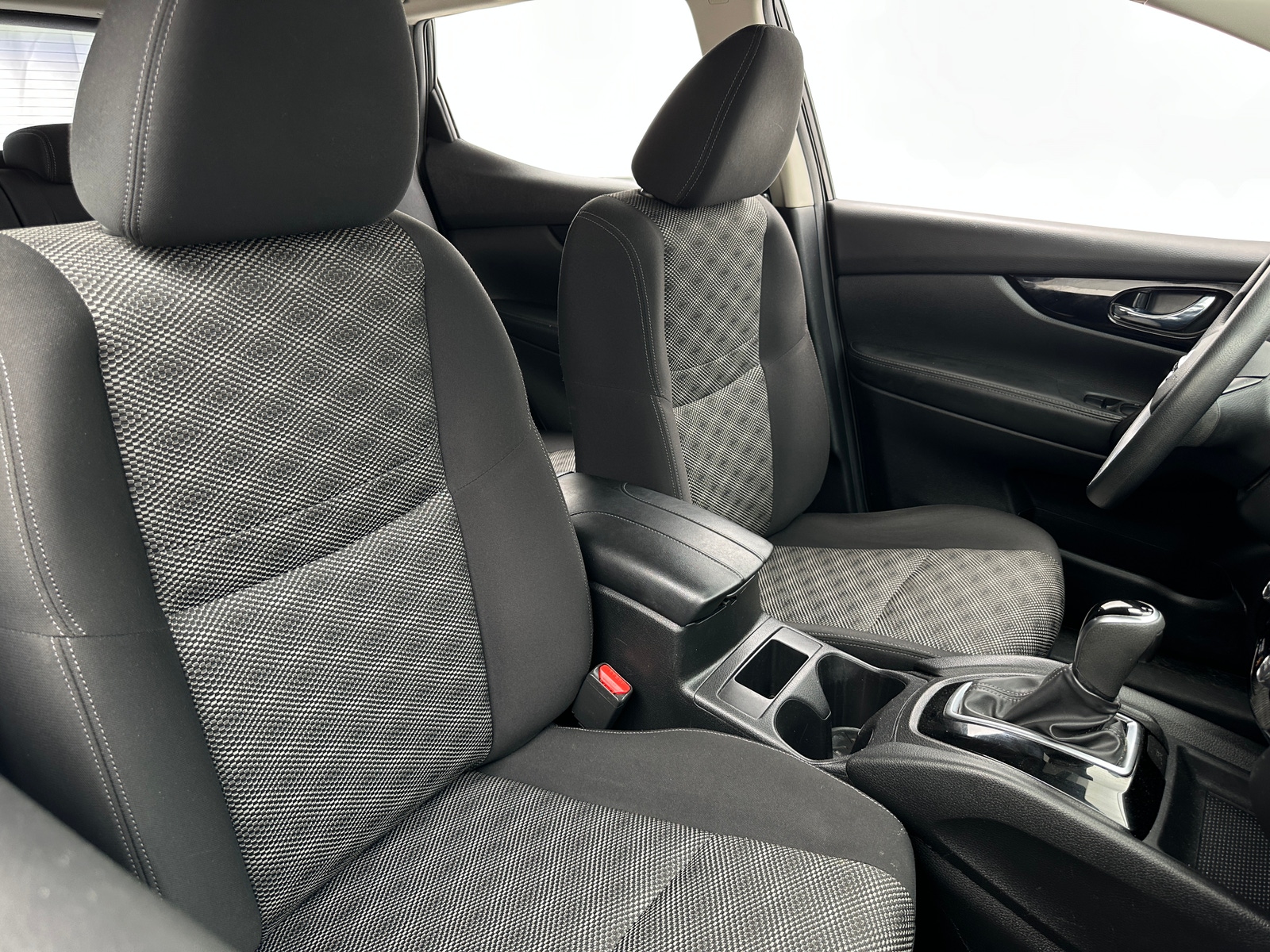 Thumbnail: 2019 Nissan Rogue Sport - 2