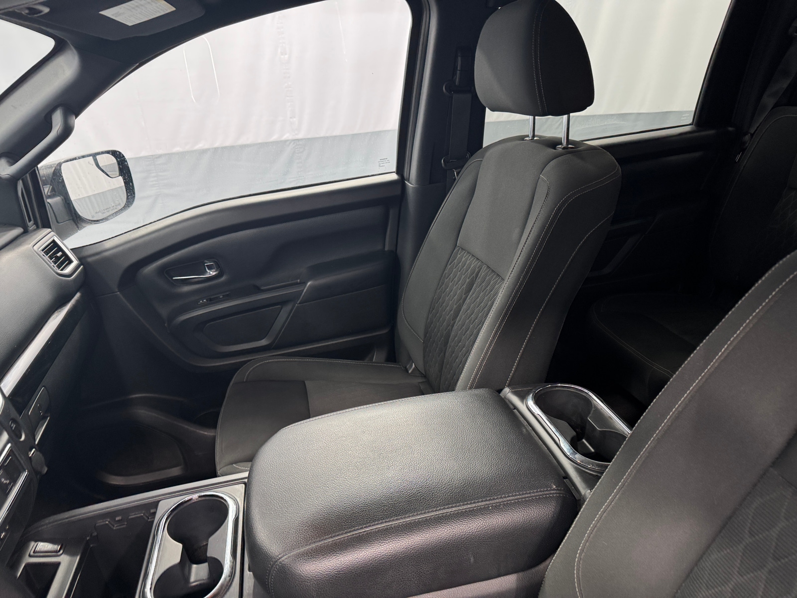 Thumbnail: 2019 Nissan Titan - 2