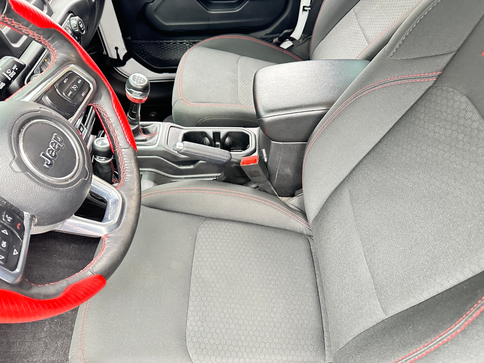 Thumbnail: 2019 Jeep Wrangler - 2