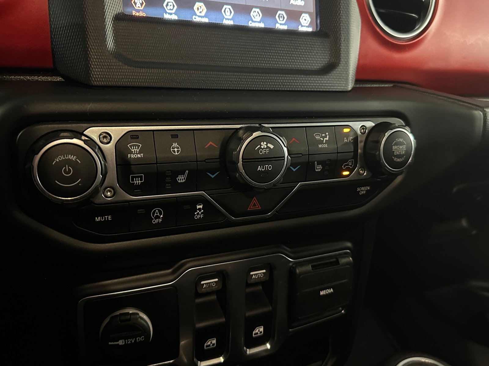 Thumbnail: 2019 Jeep Wrangler - 4