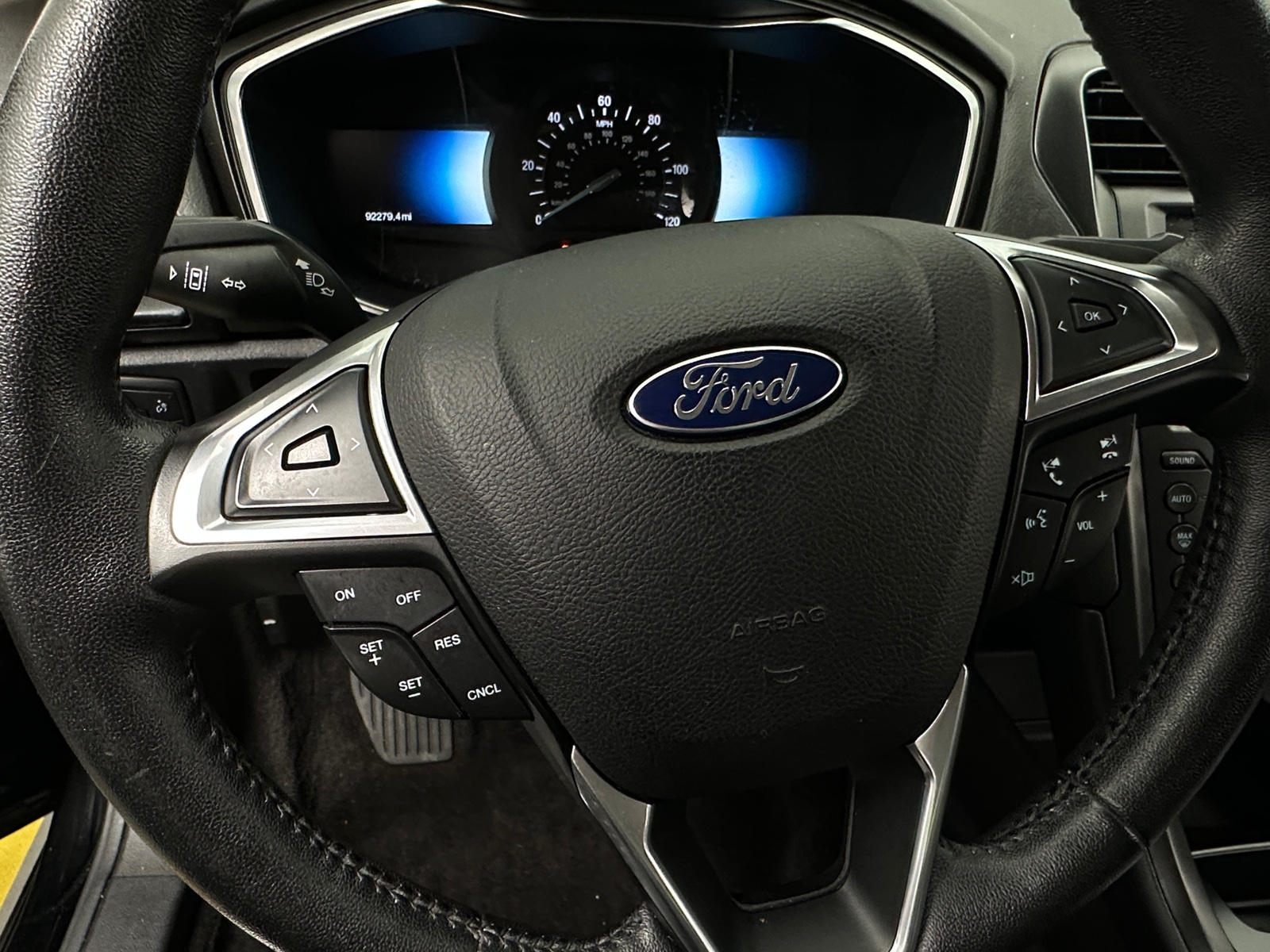 Thumbnail: 2017 Ford Fusion - 4