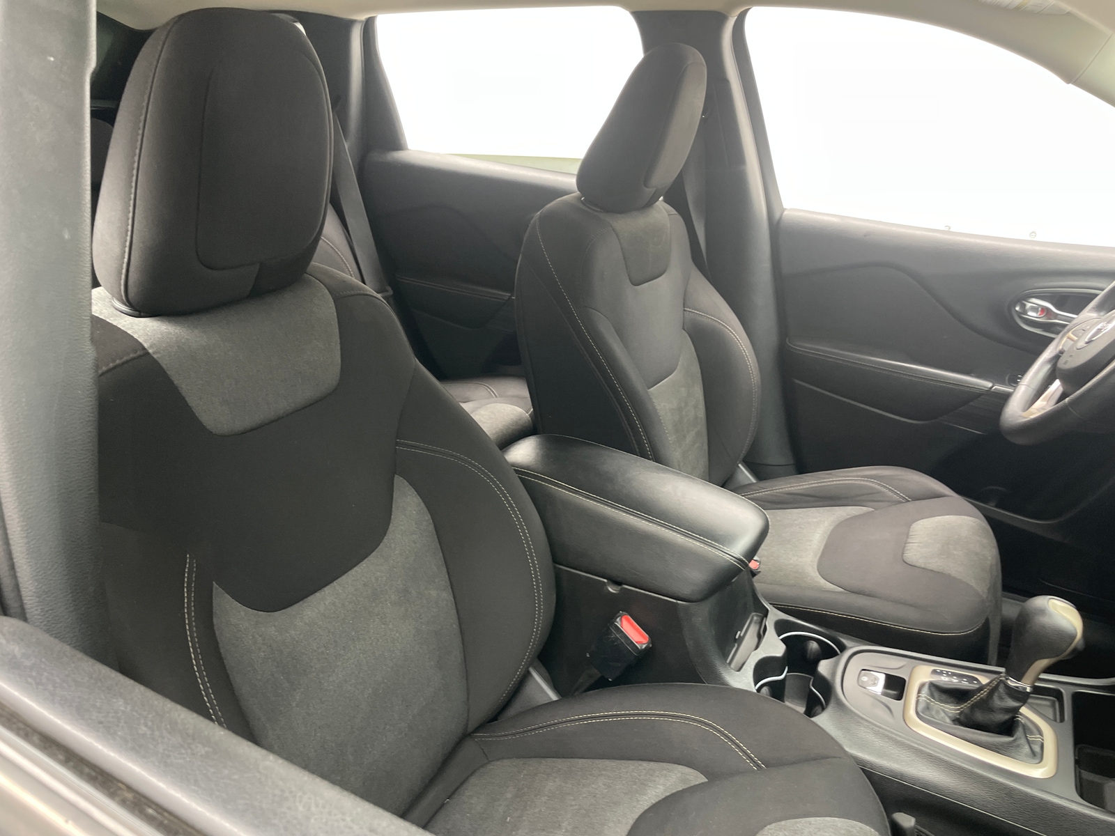 Thumbnail: 2015 Jeep Cherokee - 2