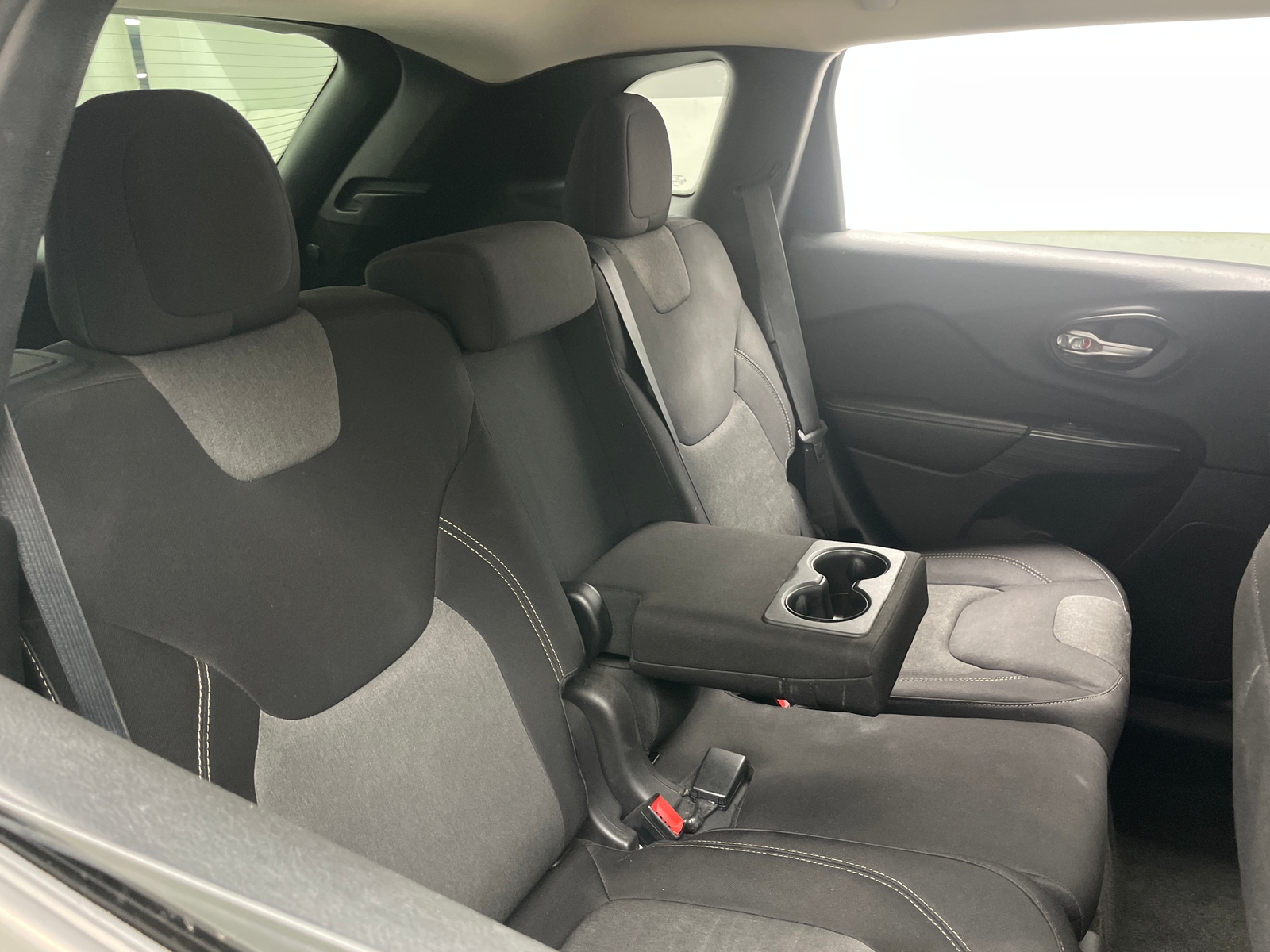 Thumbnail: 2015 Jeep Cherokee - 6
