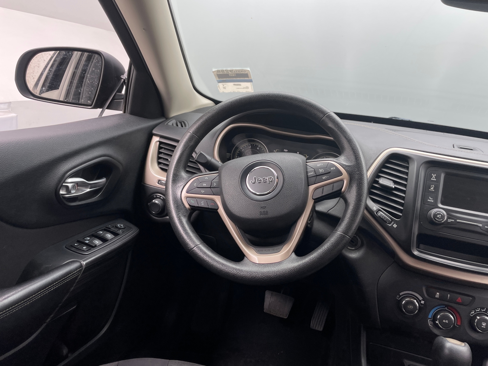 Thumbnail: 2015 Jeep Cherokee - 5