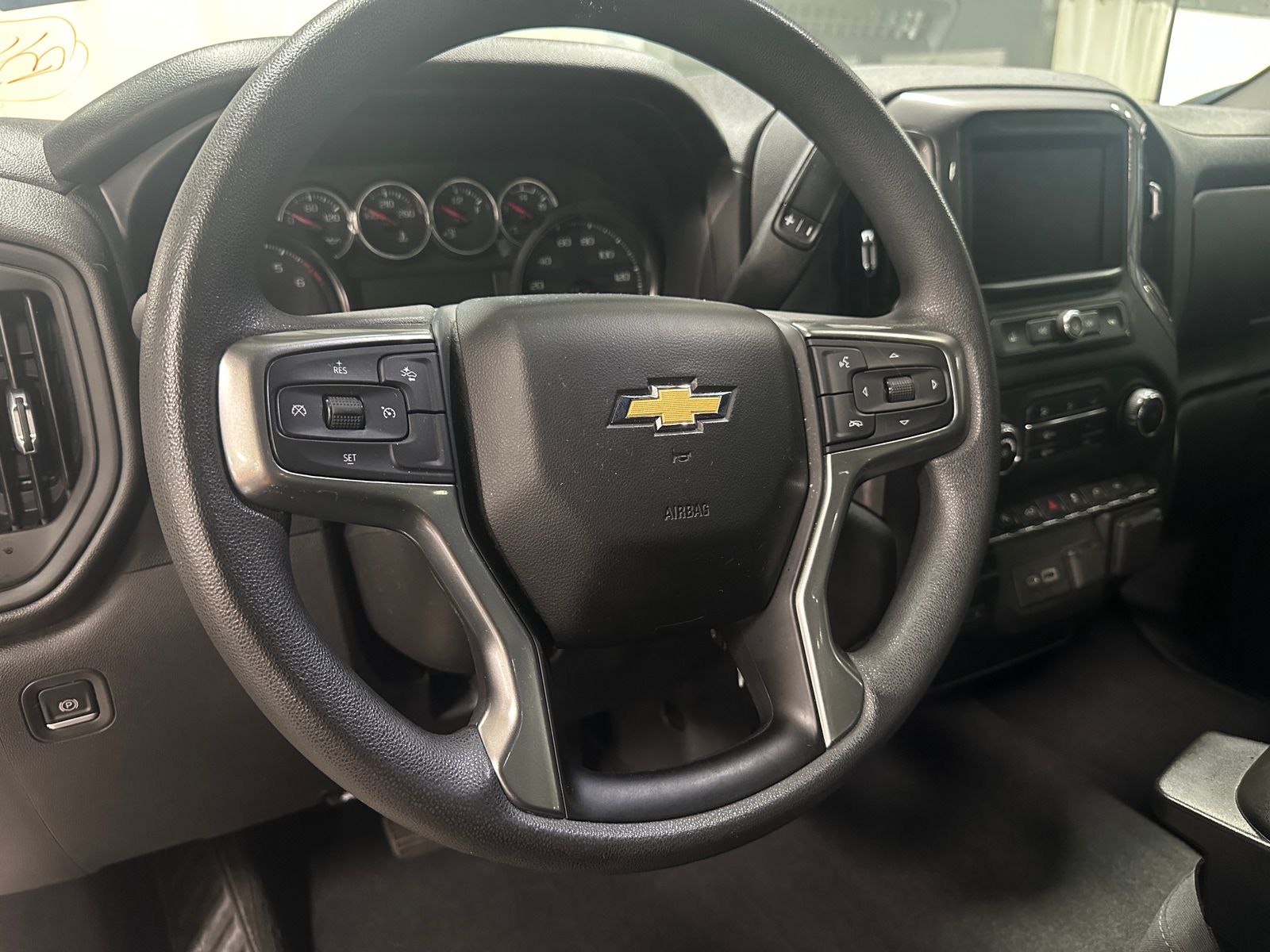 Thumbnail: 2021 Chevrolet Silverado 1500 - 5
