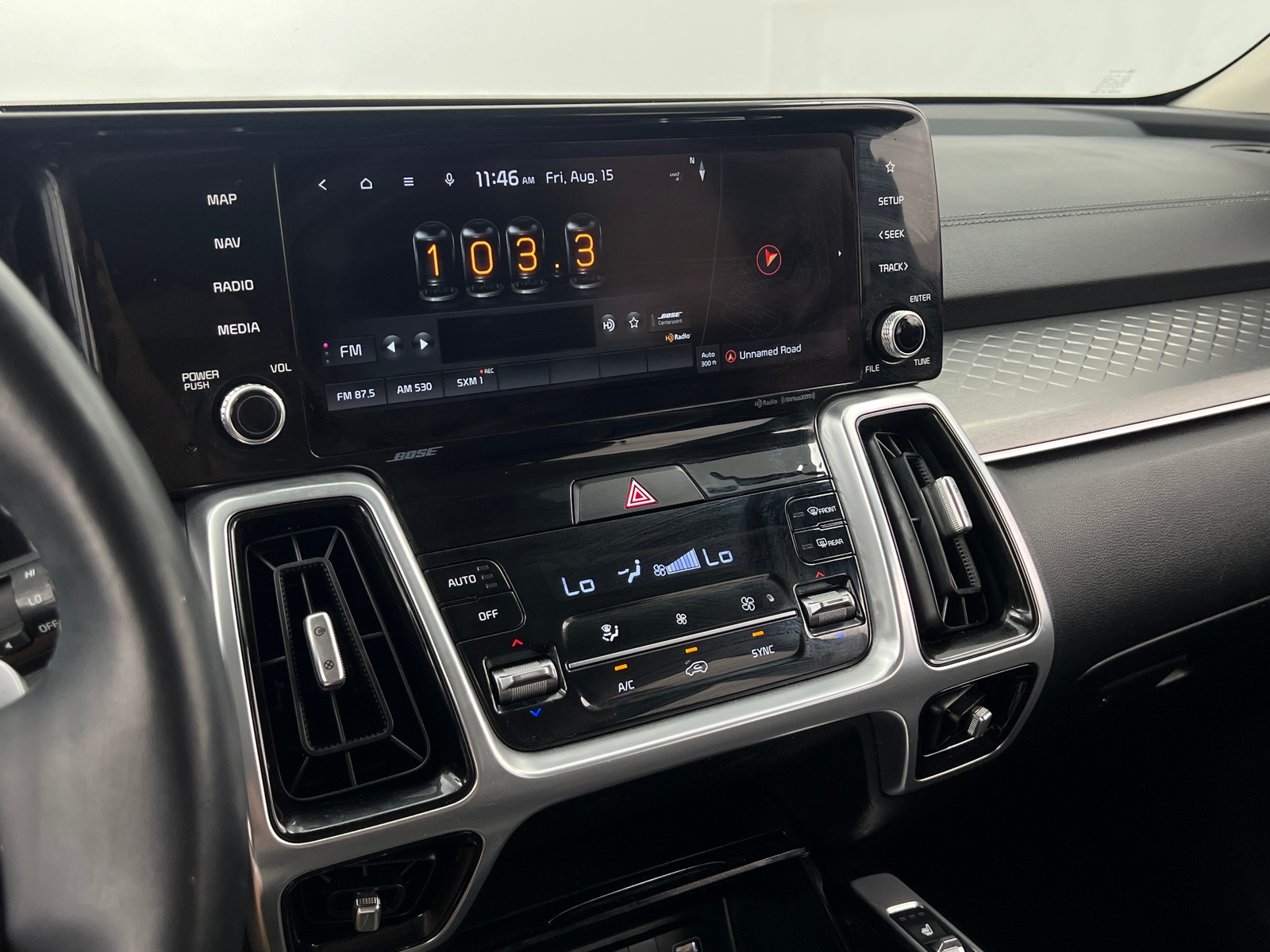 Thumbnail: 2022 Kia Sorento - 3