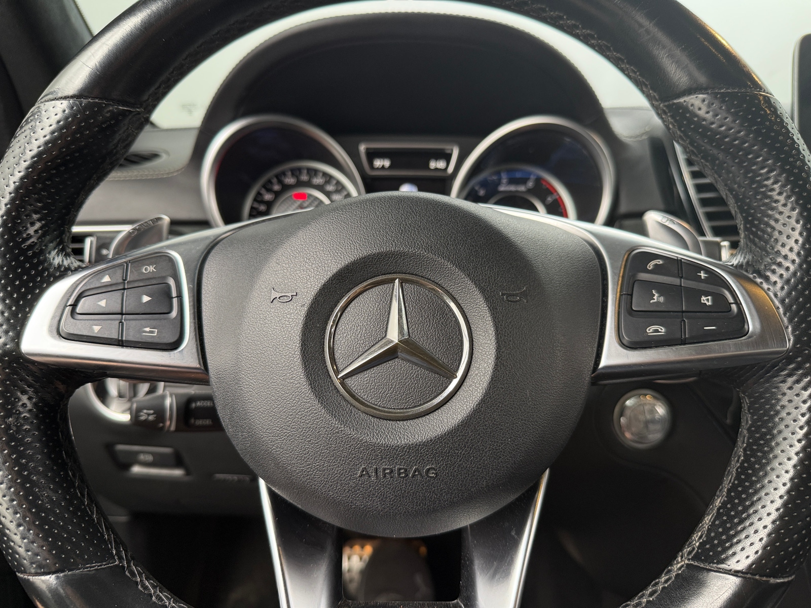Thumbnail: 2017 Mercedes-Benz GLE - 4