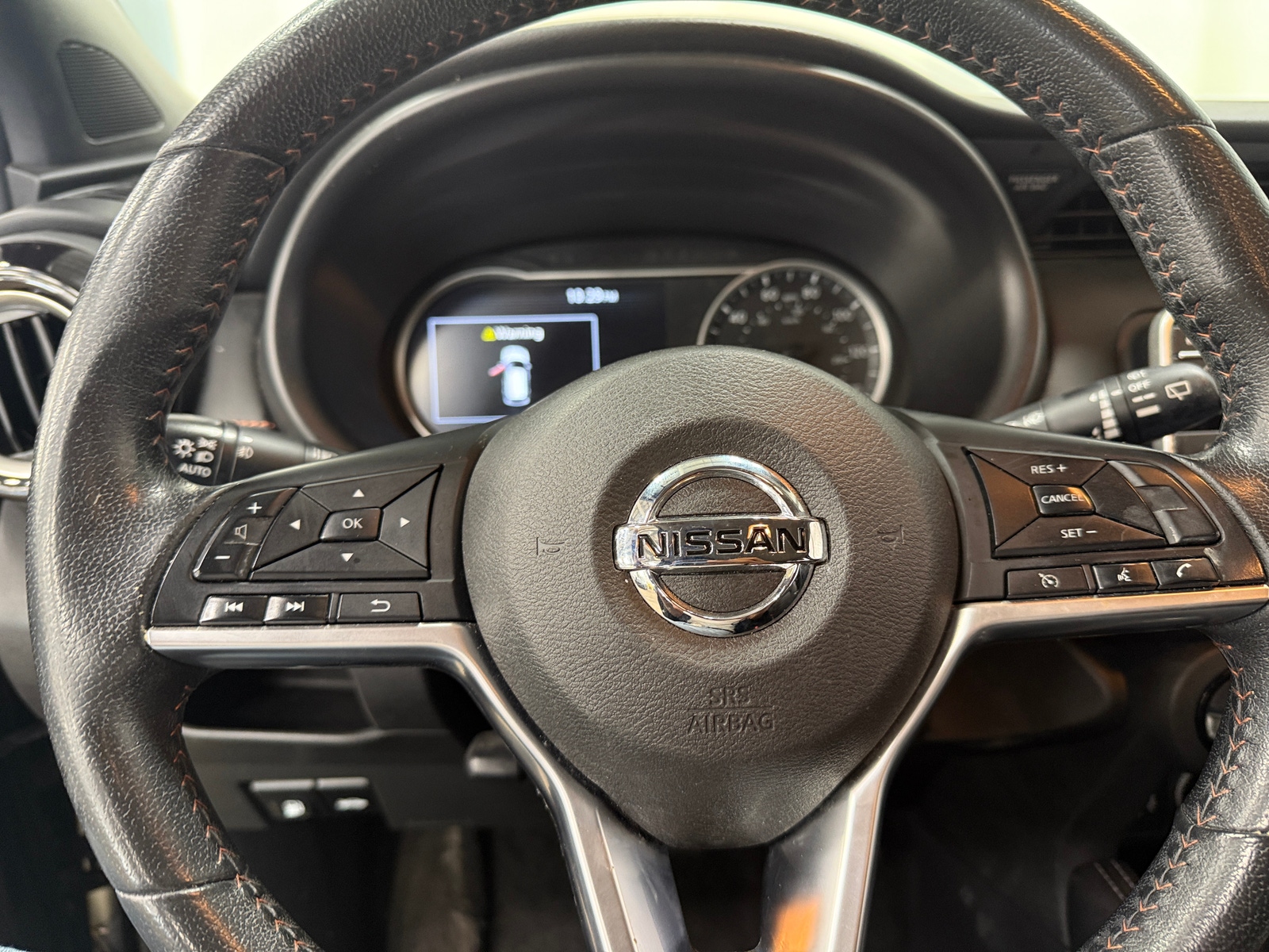 Thumbnail: 2019 Nissan Kicks - 4