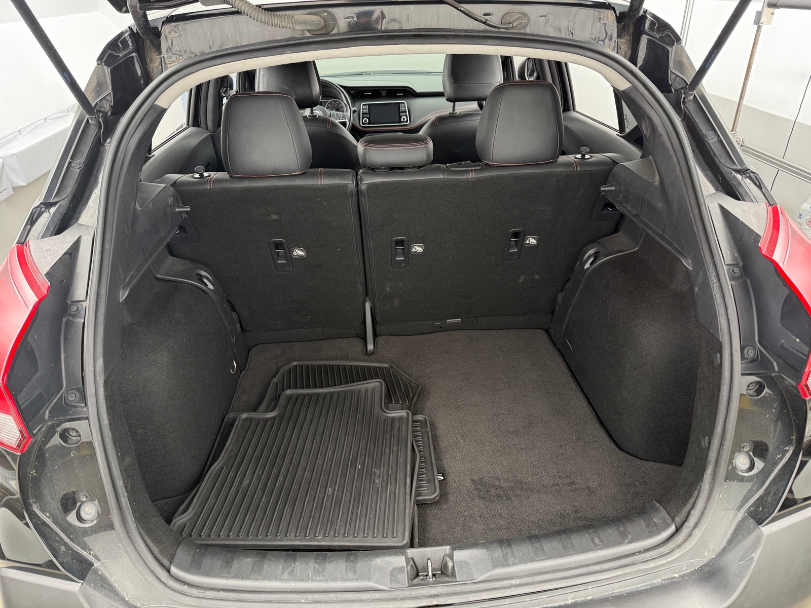 Thumbnail: 2019 Nissan Kicks - 6