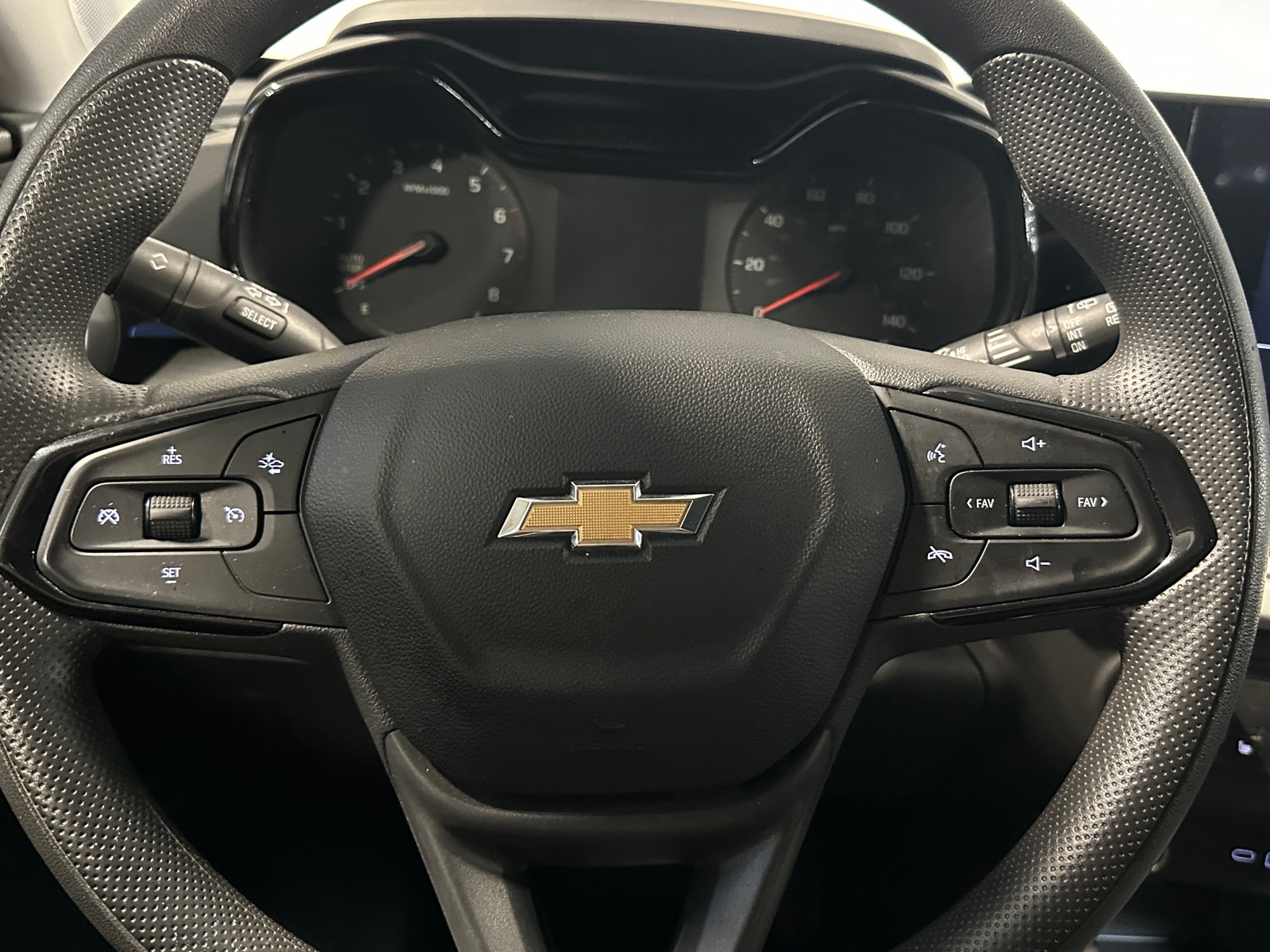 Thumbnail: 2025 Chevrolet Trax - 5