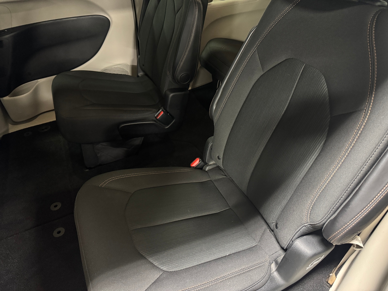 Thumbnail: 2019 Chrysler Pacifica - 6
