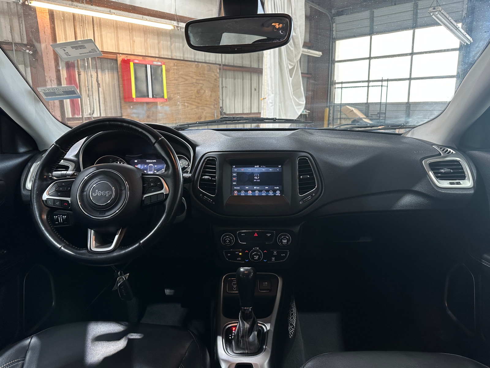 Thumbnail: 2019 Jeep Compass - 3