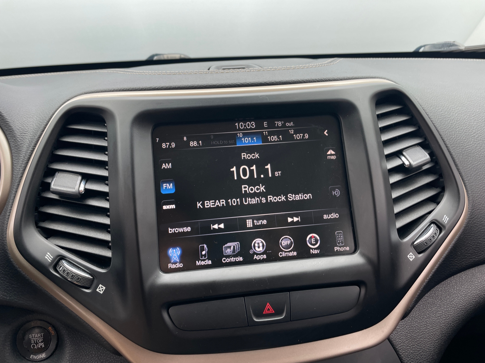 Thumbnail: 2015 Jeep Cherokee - 3