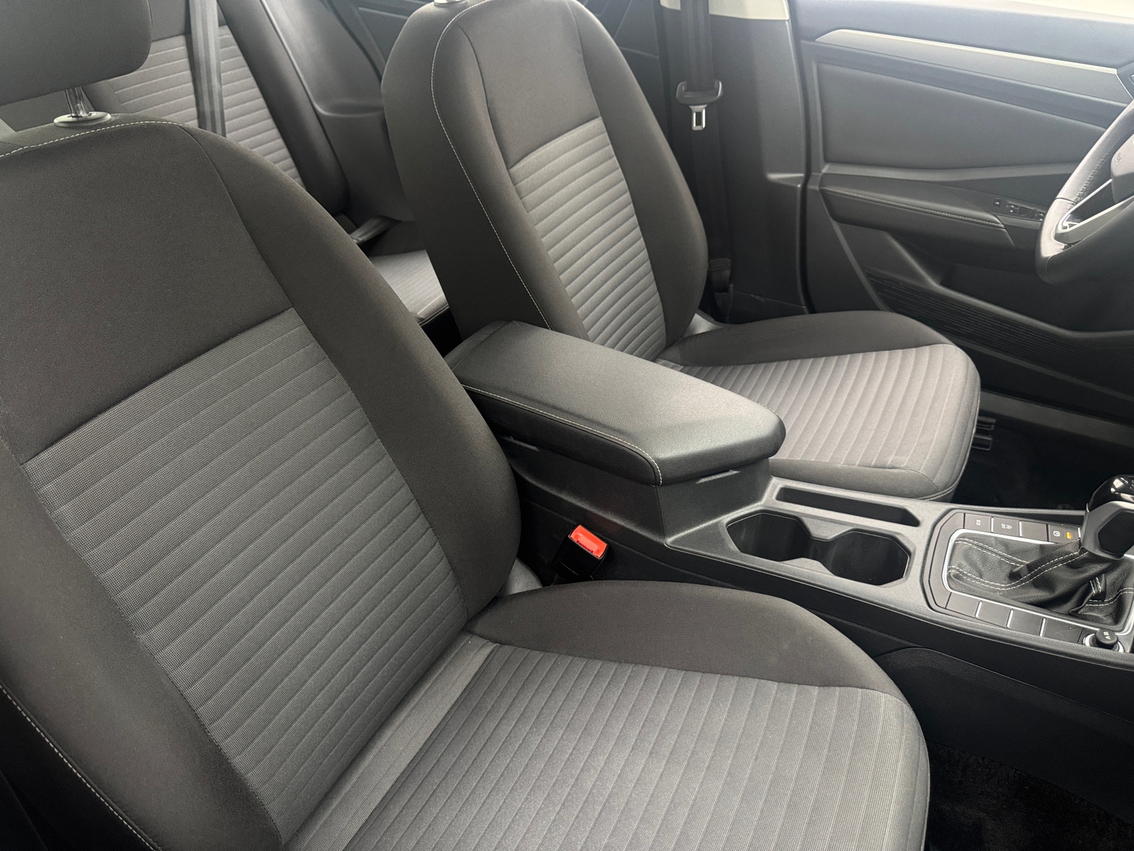 Thumbnail: 2024 Volkswagen Jetta - 2