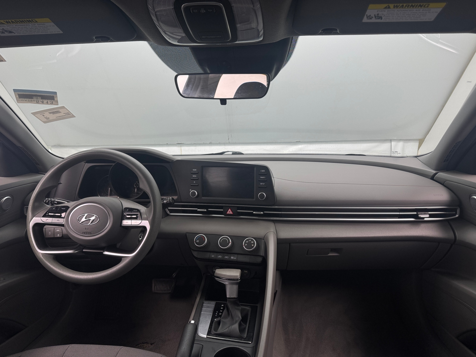Thumbnail: 2022 Hyundai Elantra - 3