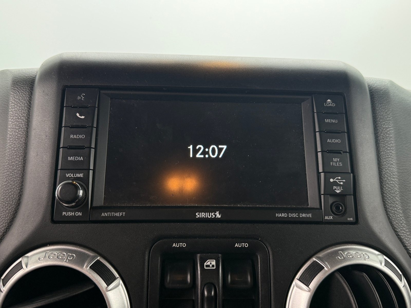 Thumbnail: 2015 Jeep Wrangler - 3