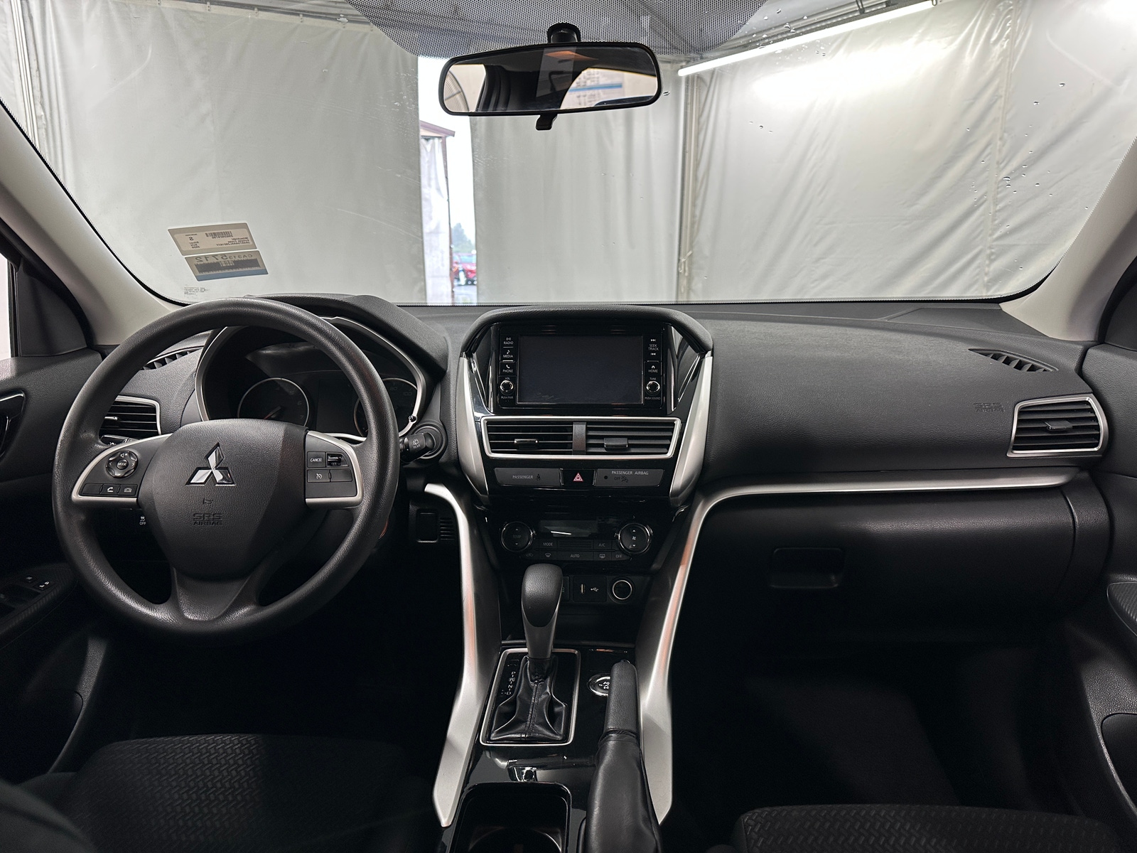 Thumbnail: 2020 Mitsubishi Eclipse Cross - 3