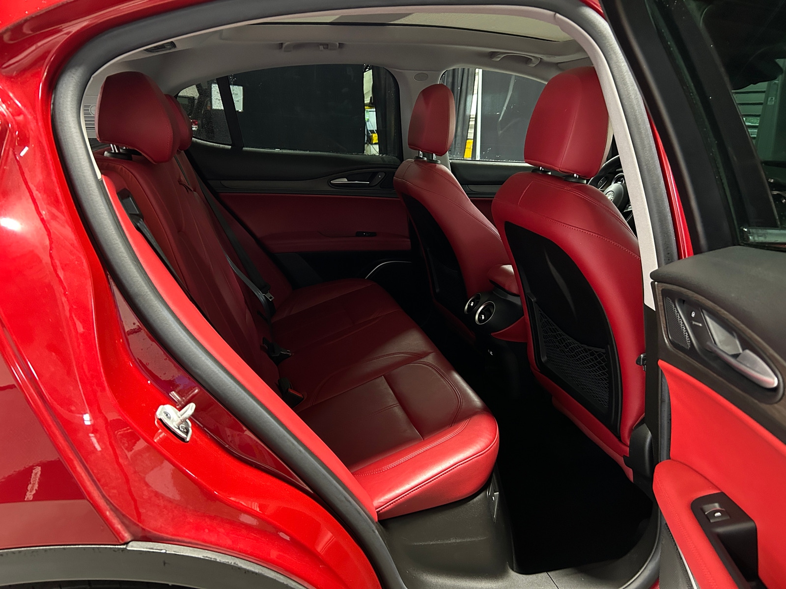 Thumbnail: 2018 Alfa Romeo Stelvio - 5