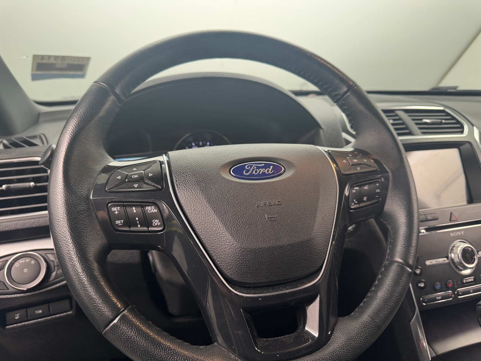 Thumbnail: 2018 Ford Explorer - 4