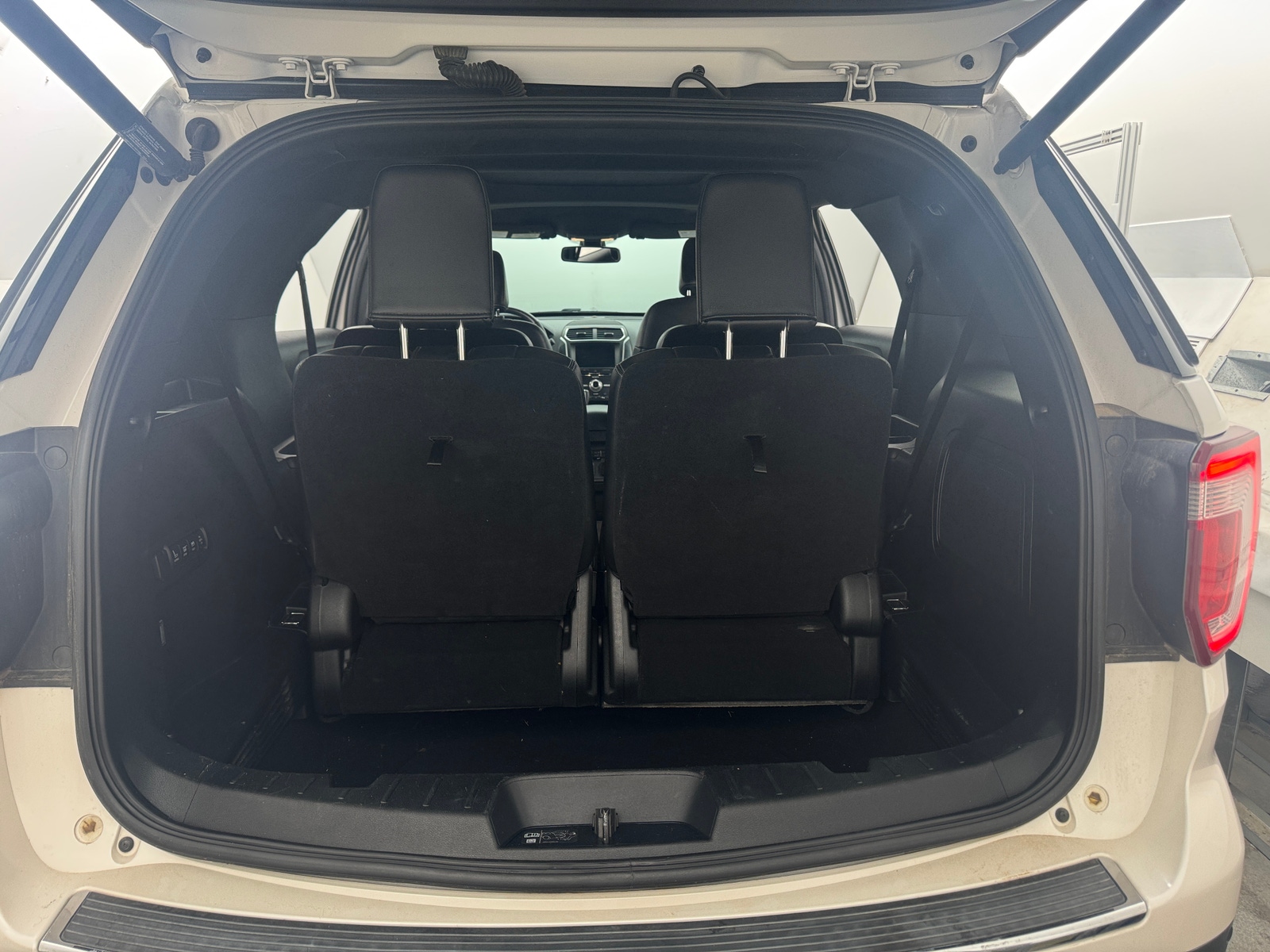 Thumbnail: 2018 Ford Explorer - 6