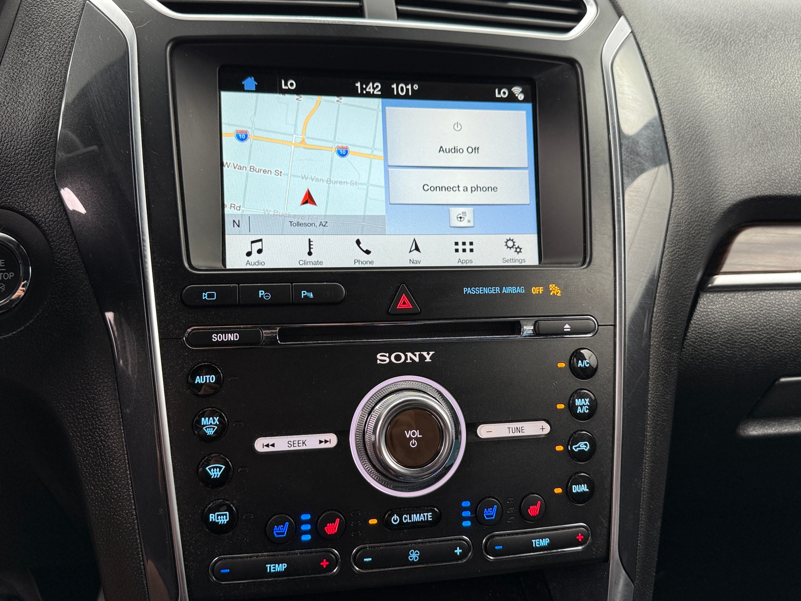 Thumbnail: 2018 Ford Explorer - 3