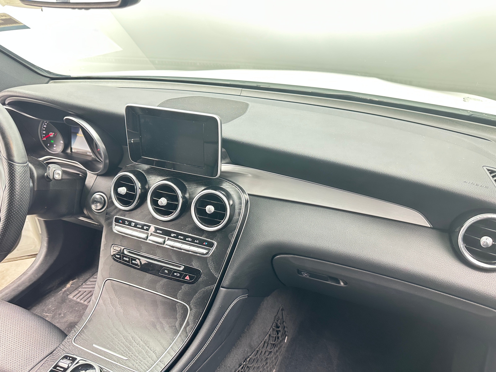 Thumbnail: 2019 Mercedes-Benz GLC - 2