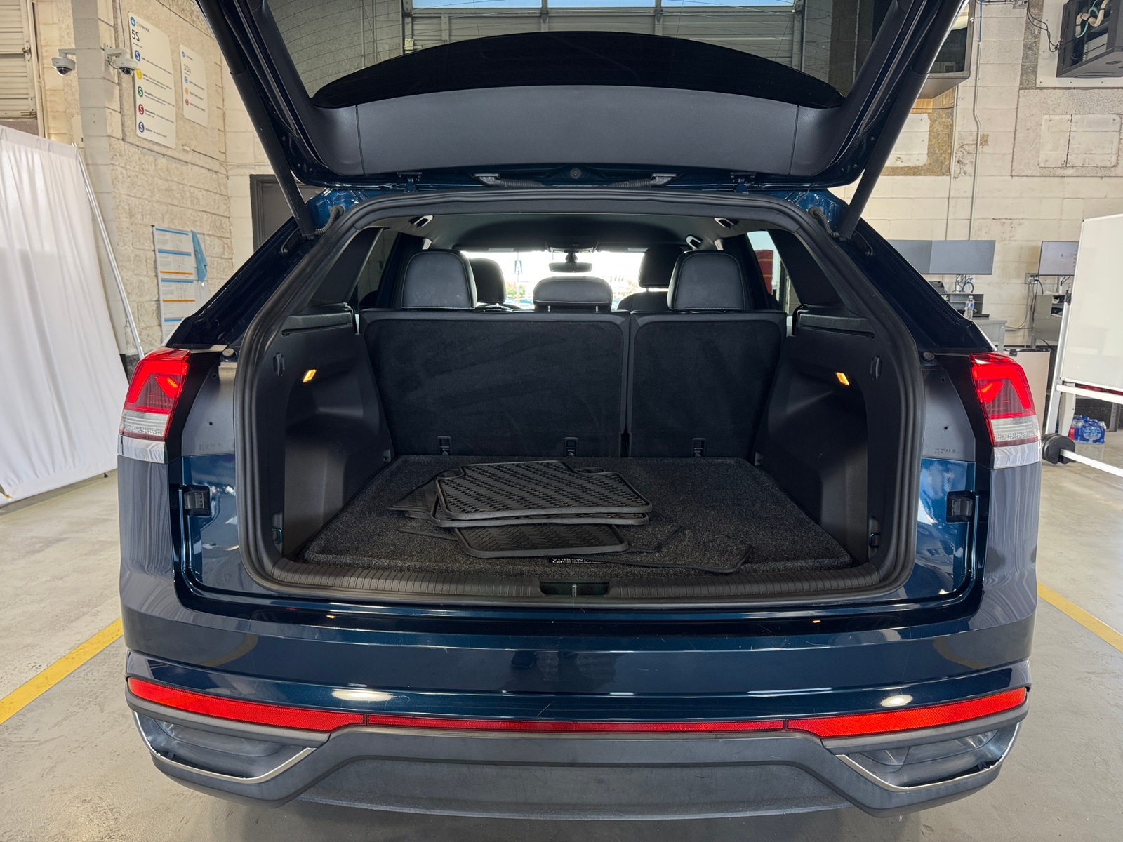 Thumbnail: 2020 Volkswagen Atlas - 6