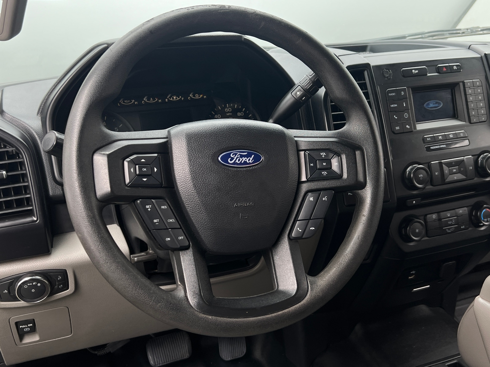 Thumbnail: 2018 Ford Econoline - 5