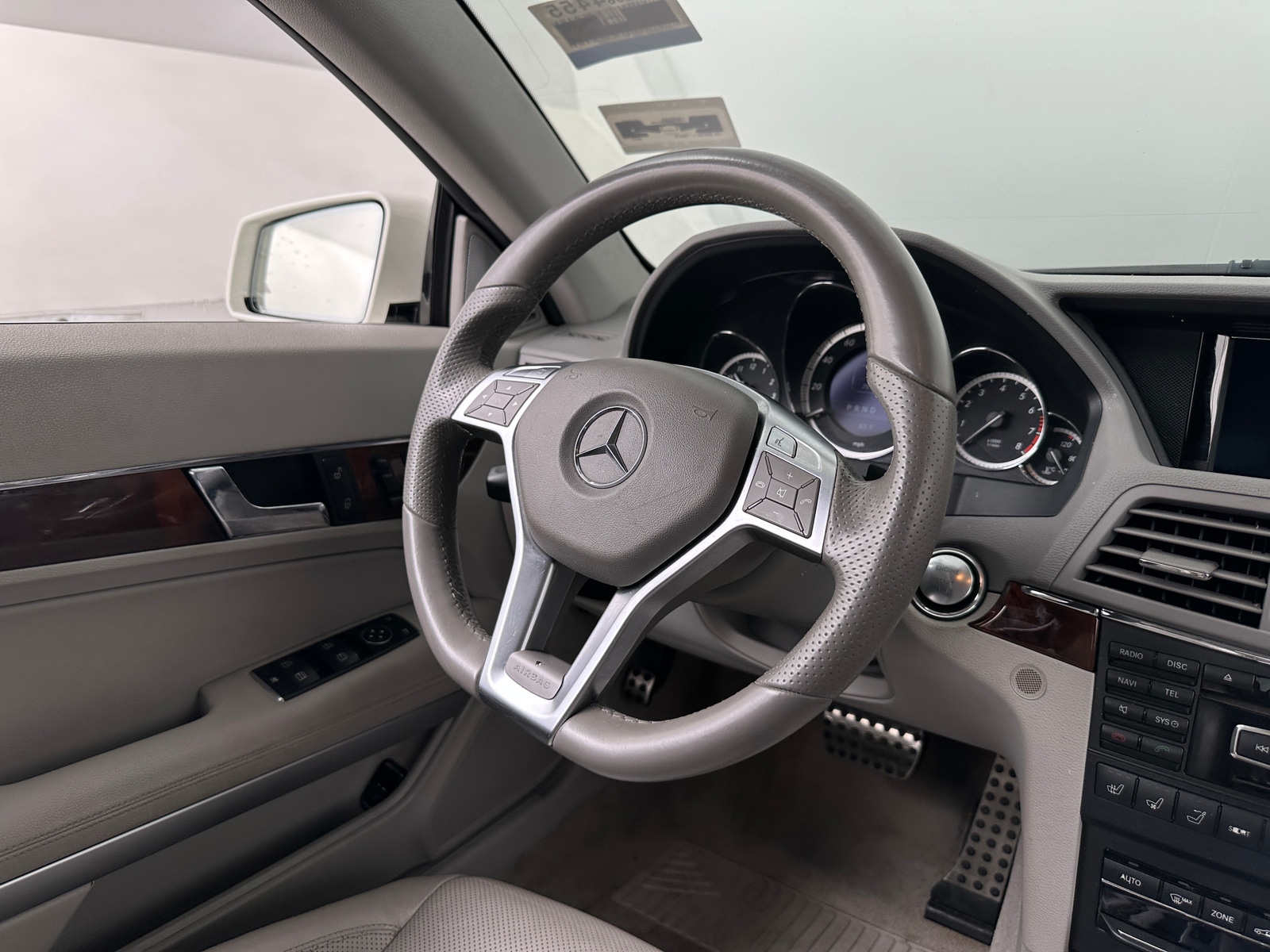 Thumbnail: 2012 Mercedes-Benz E-Class - 4