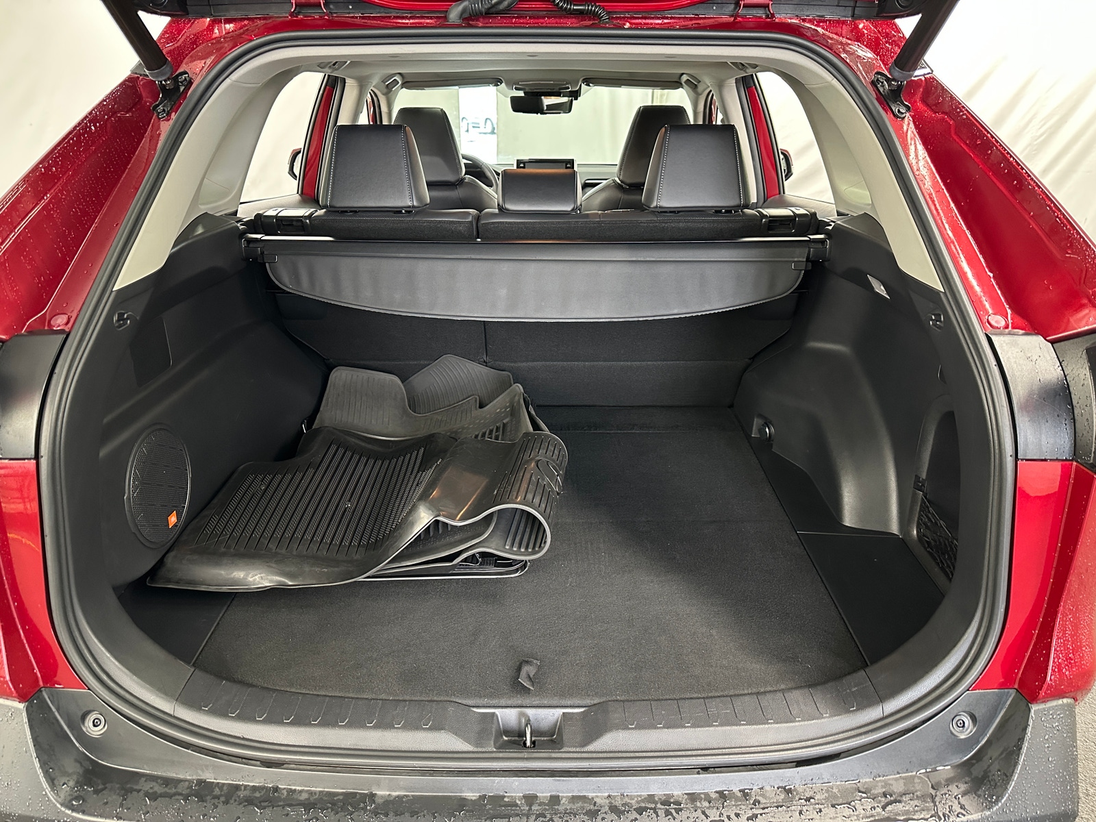 Thumbnail: 2021 Toyota RAV4 - 6