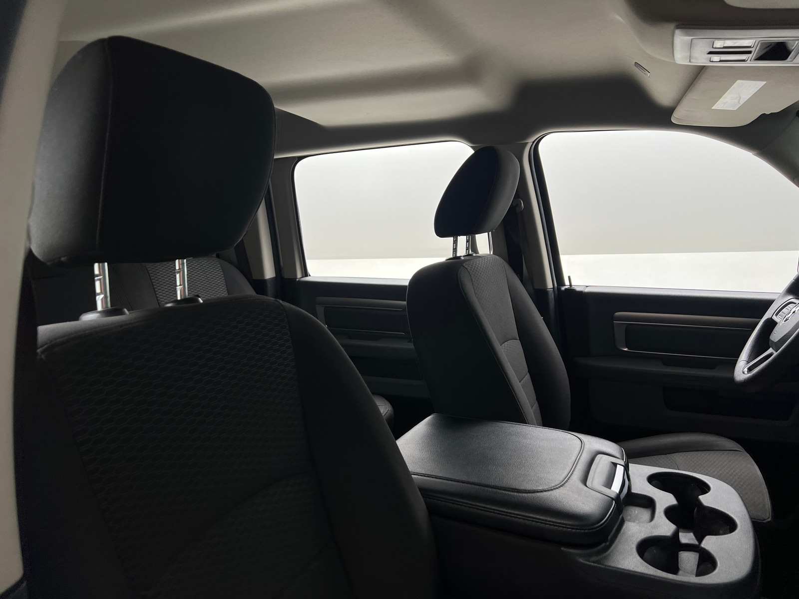 Thumbnail: 2020 RAM 1500 Classic - 2