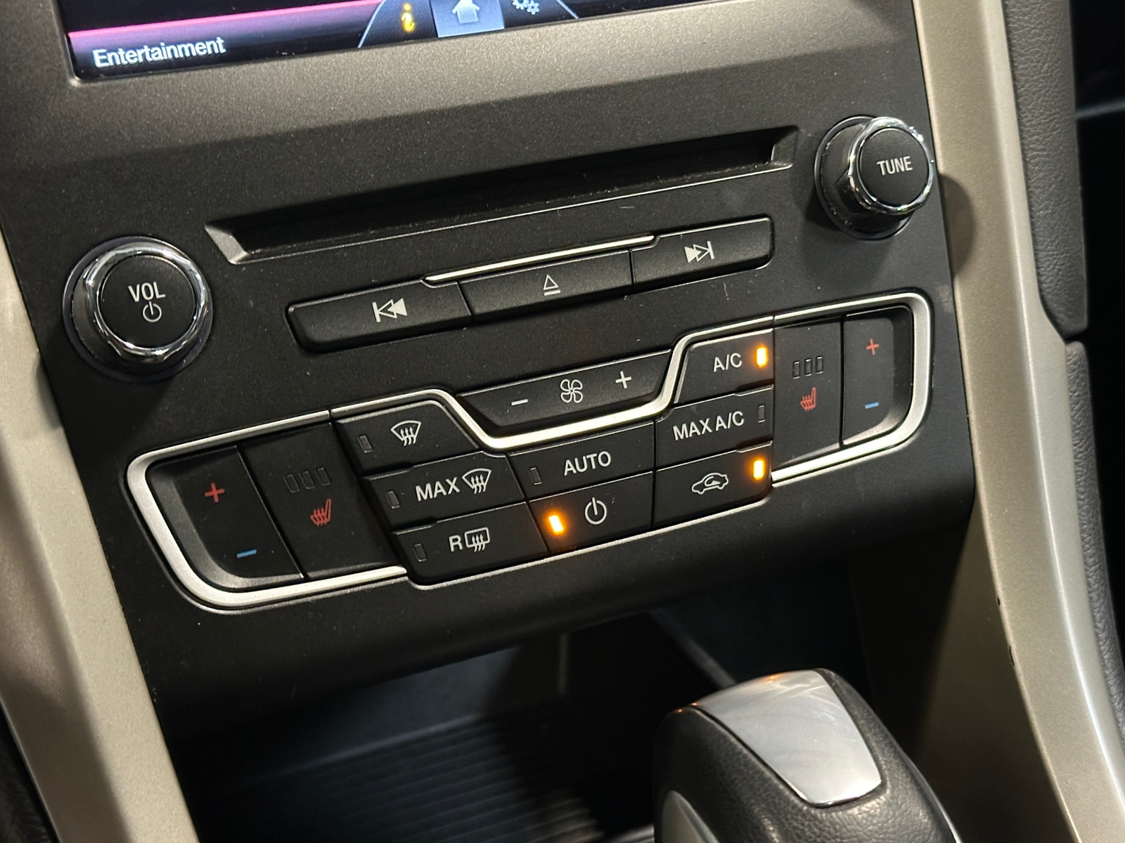 Thumbnail: 2016 Ford Fusion - 3
