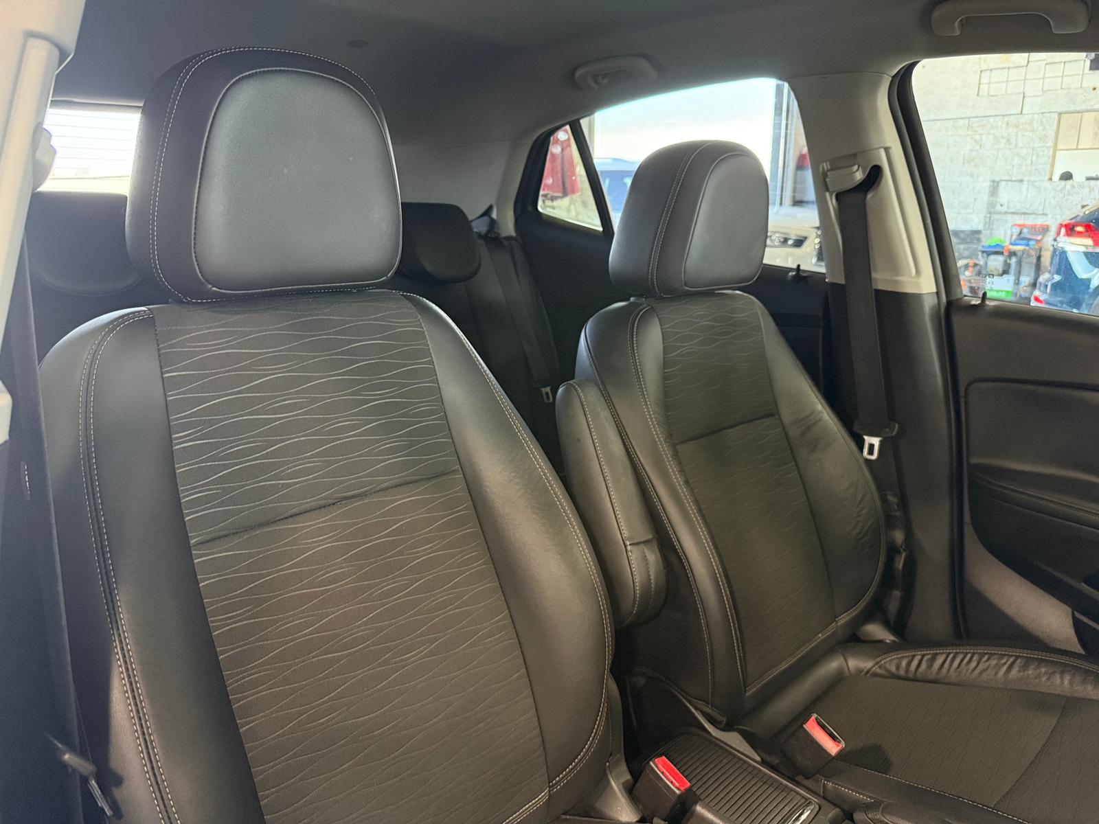 Thumbnail: 2015 Buick Encore - 2