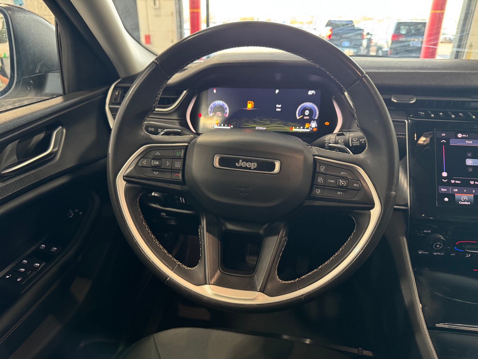 Thumbnail: 2023 Jeep Grand Cherokee L - 5