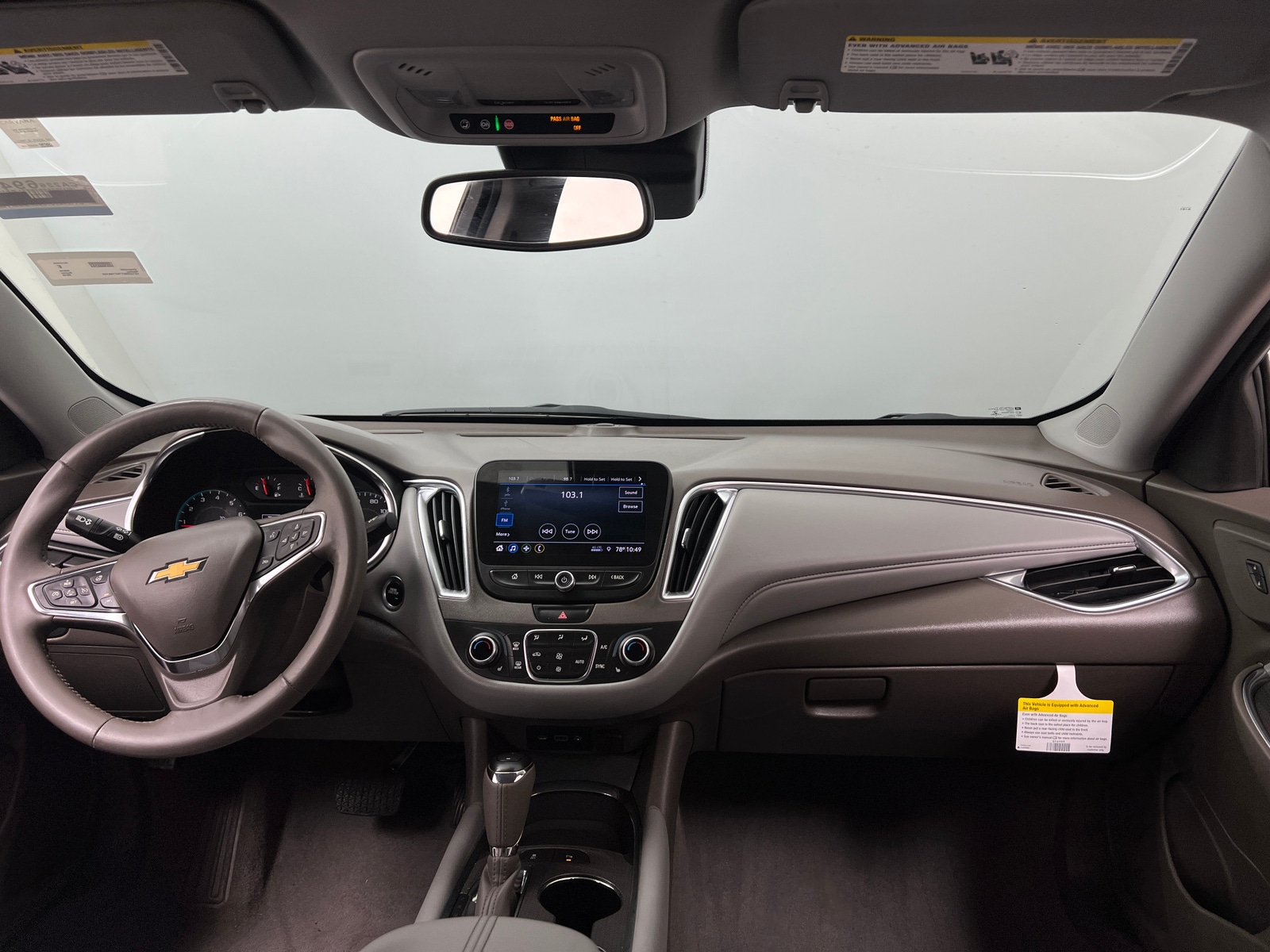 Thumbnail: 2019 Chevrolet Malibu - 3