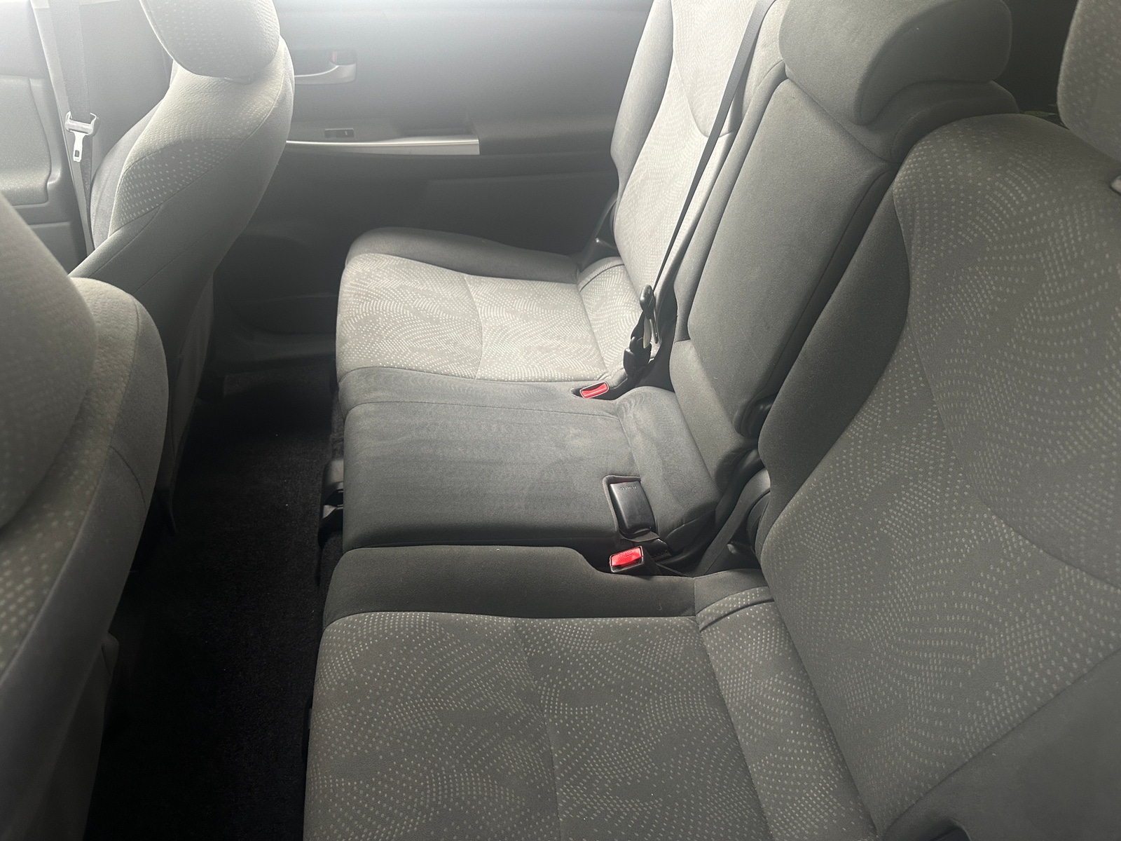 Thumbnail: 2014 Toyota Prius v - 6