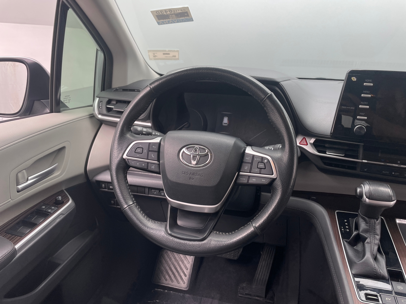 Thumbnail: 2023 Toyota Sienna - 4