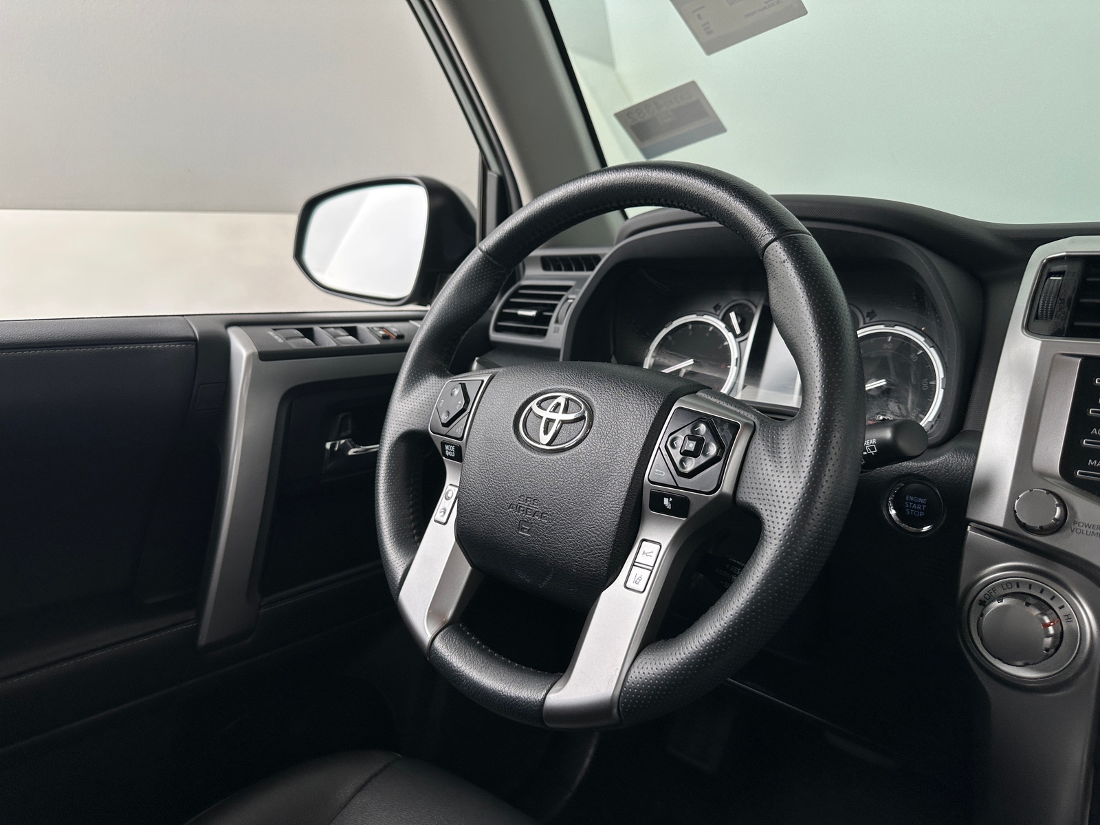Thumbnail: 2022 Toyota 4Runner - 4