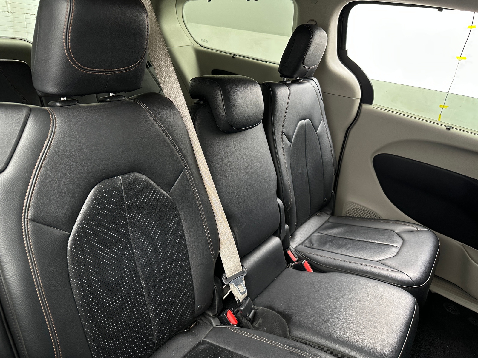 Thumbnail: 2018 Chrysler Pacifica - 5
