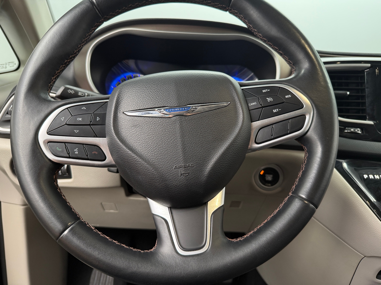 Thumbnail: 2018 Chrysler Pacifica - 4