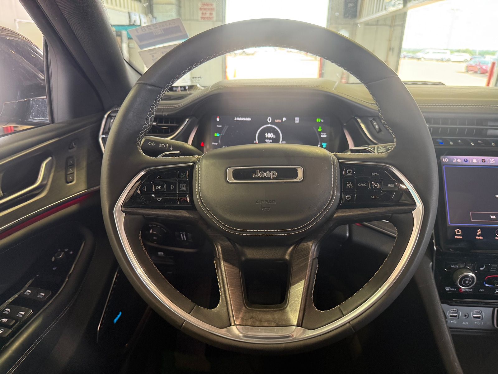 Thumbnail: 2023 Jeep Grand Cherokee - 4