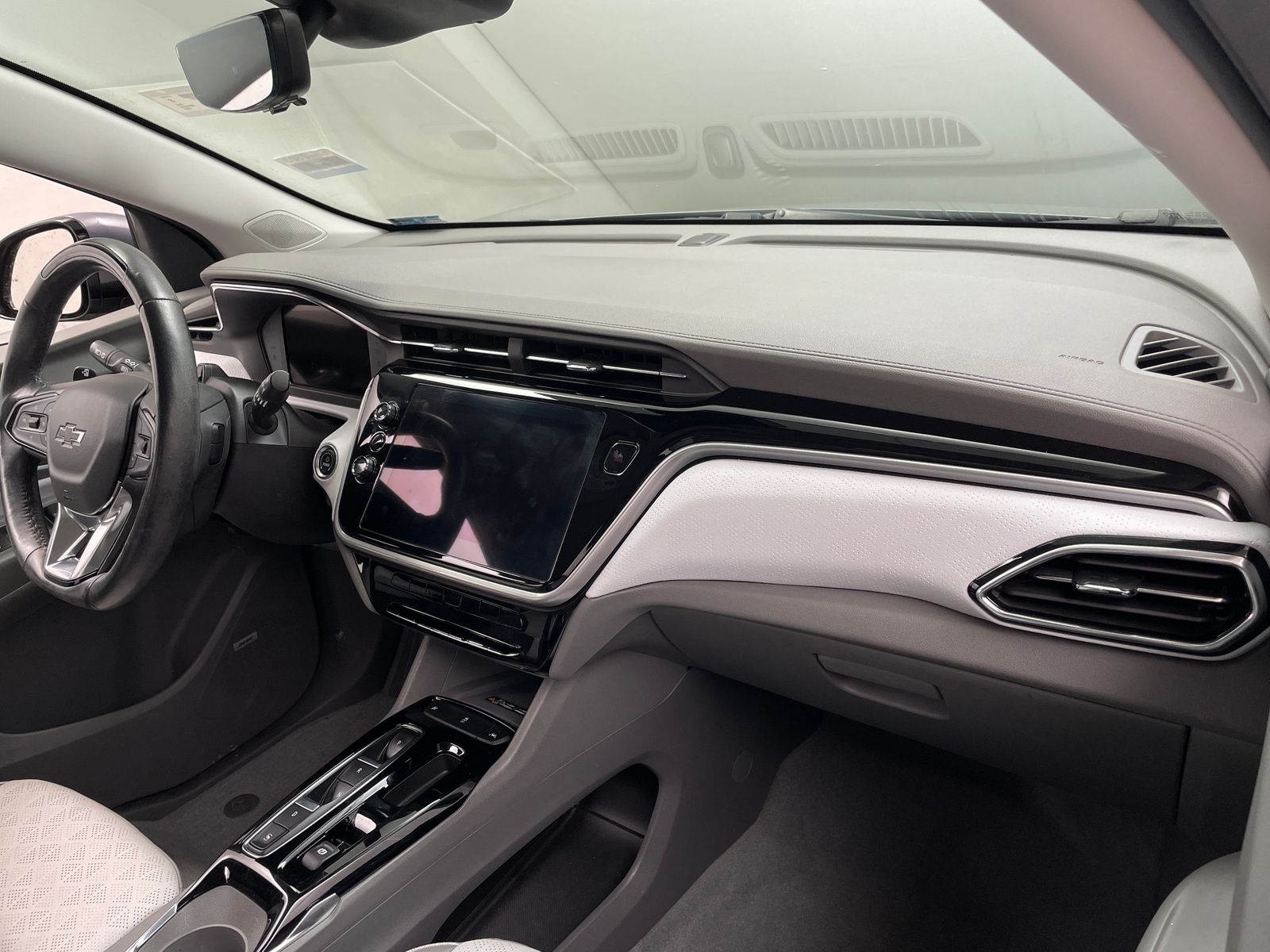 Thumbnail: 2023 Chevrolet Bolt EUV - 2